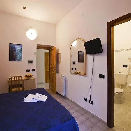 Hotel Riva Del Sole Forio  Room photo